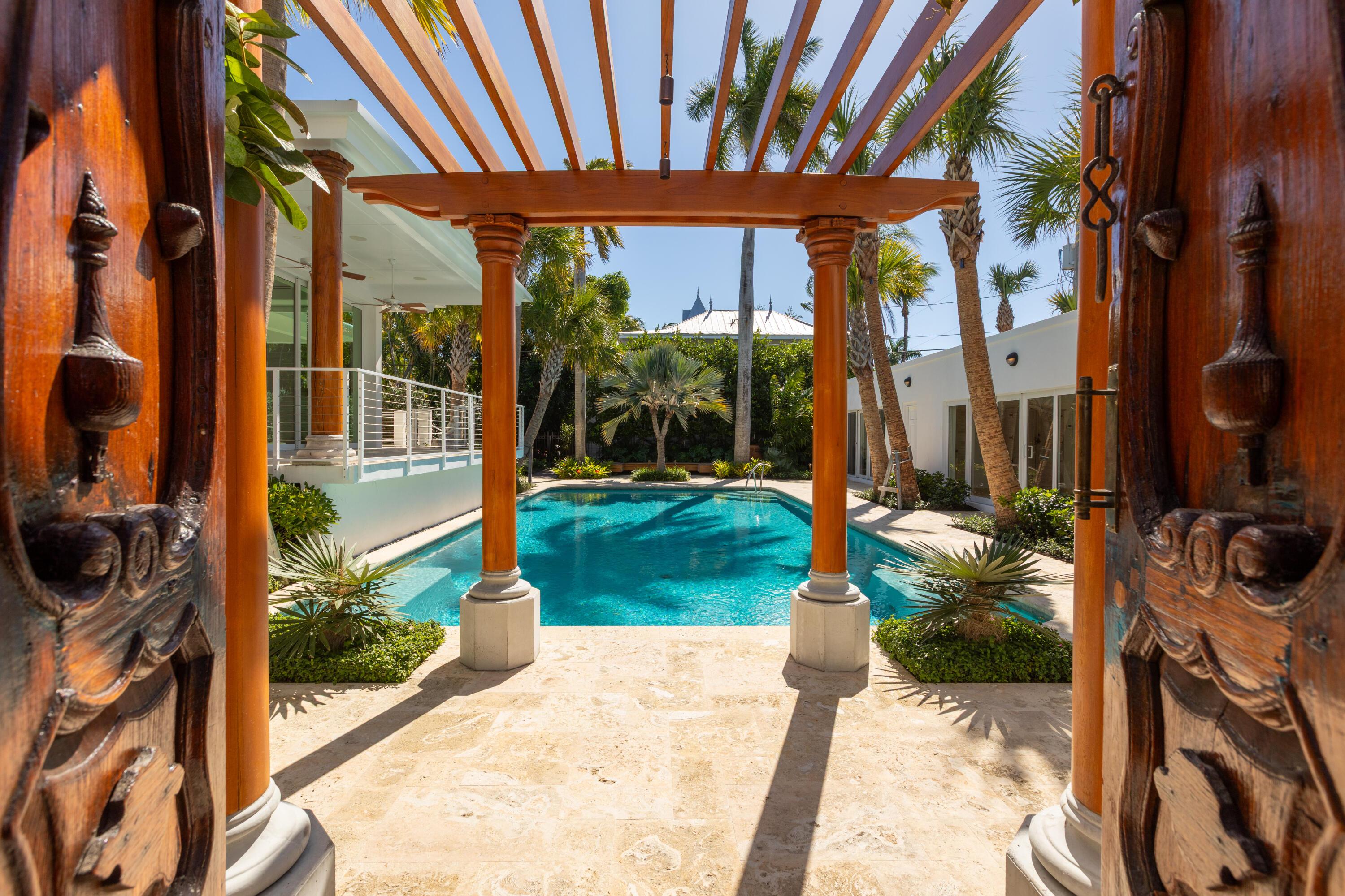 Image 3: 1014 FLAGLER AV HD-8