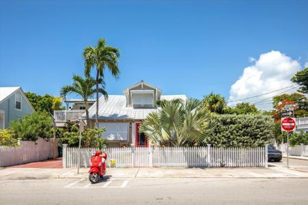 900 White Street