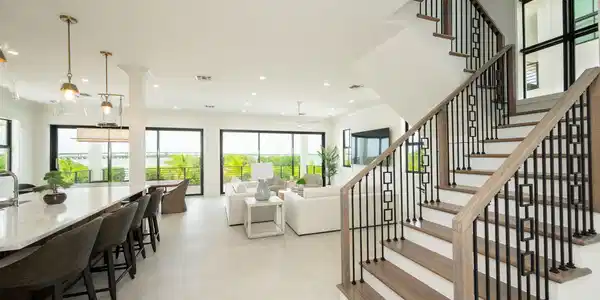 Image 4: 32-web-or-mls-NDP-231-E-Shore-6--3