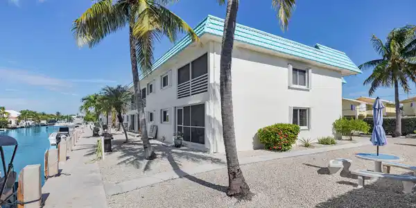 389 N Anglers Drive