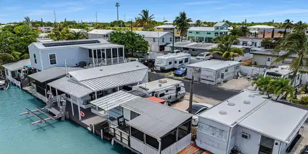 6099 Overseas Highway
