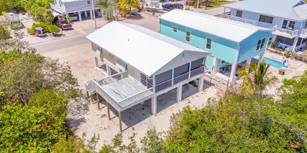 75 Lobstertail Road