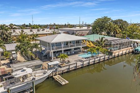 11030 1St Avenue Gulf