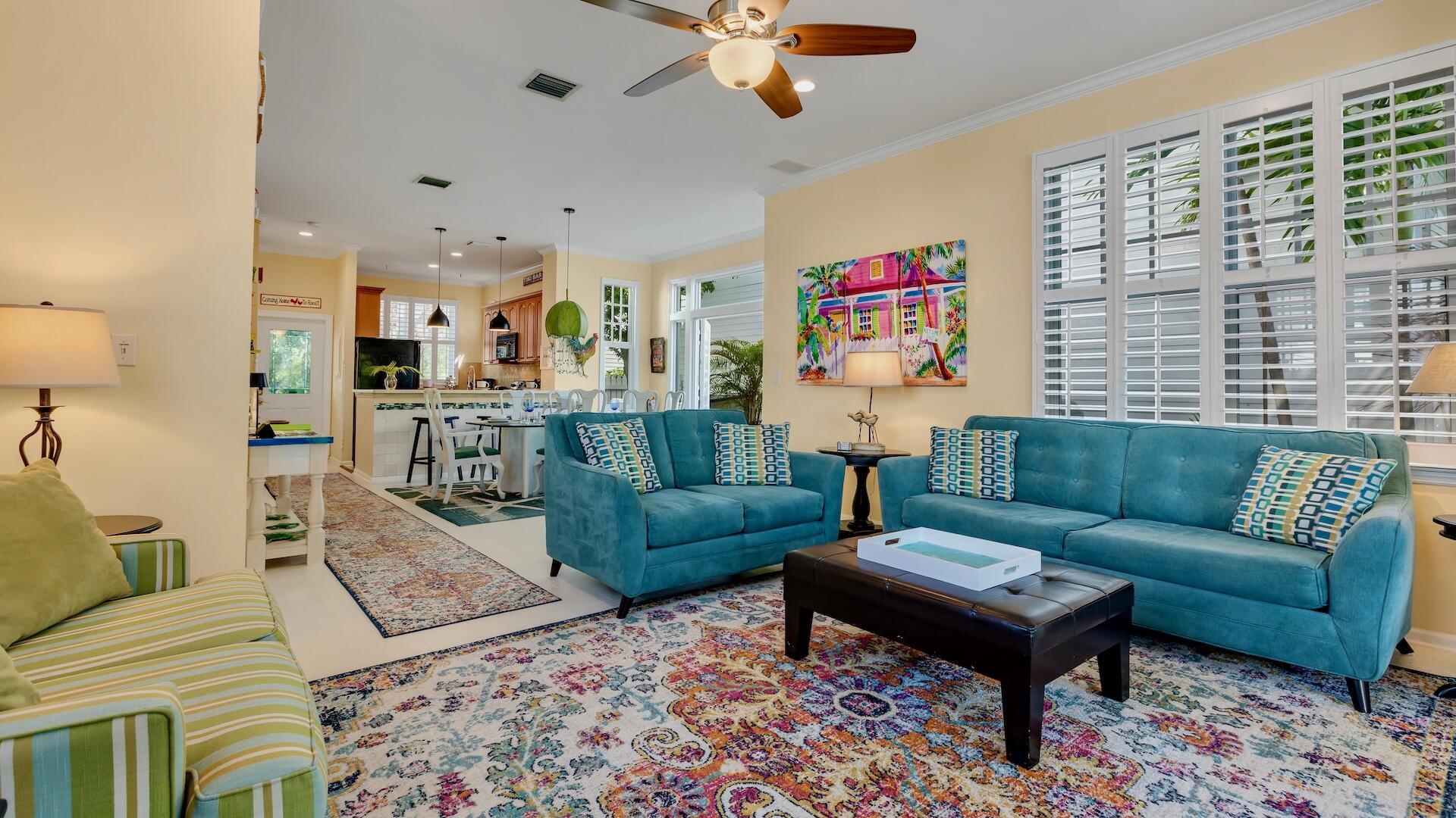 Image 1: 4-212 FLEMING ST living - 1