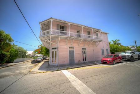 700 Elizabeth Street