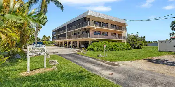 720 W Ocean Drive
