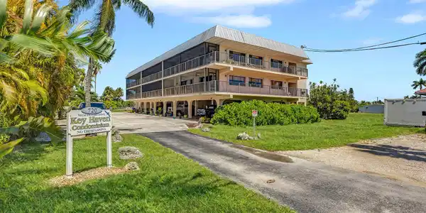 720 W Ocean Drive