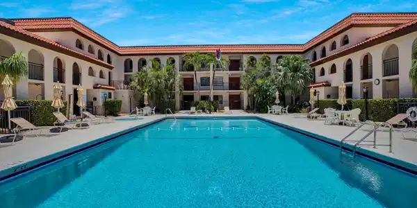 1001 W Ocean Dr