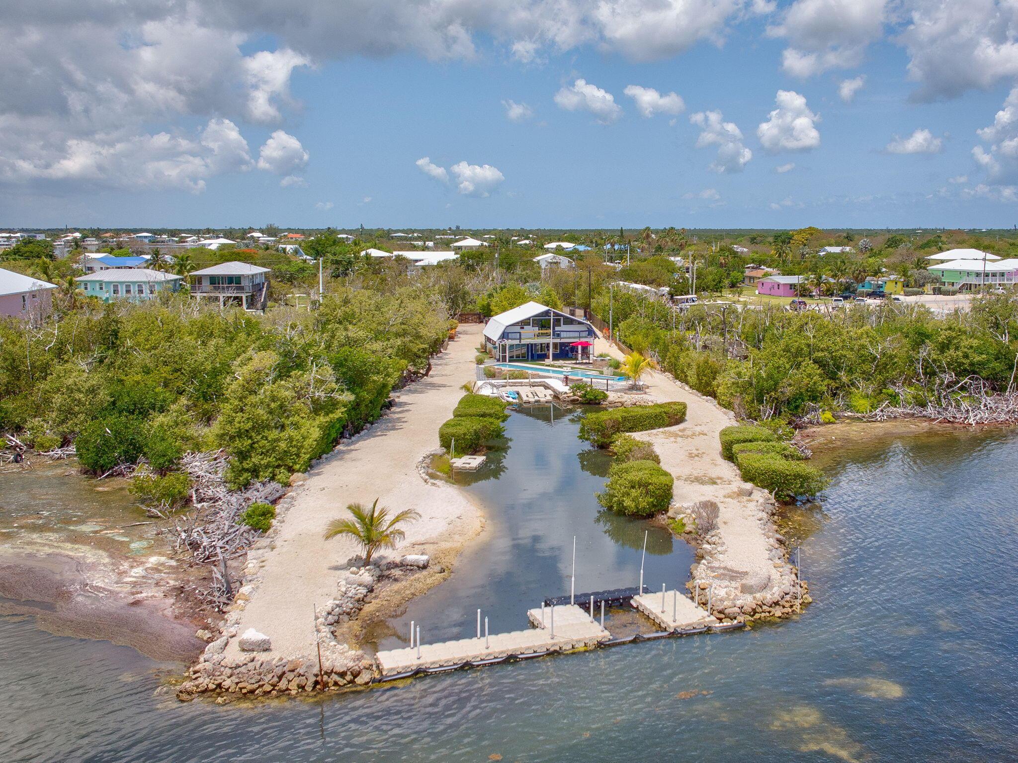 Image 3: Aerial back, lagoon