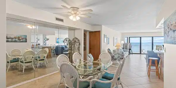 Image 3: Open Dining Area