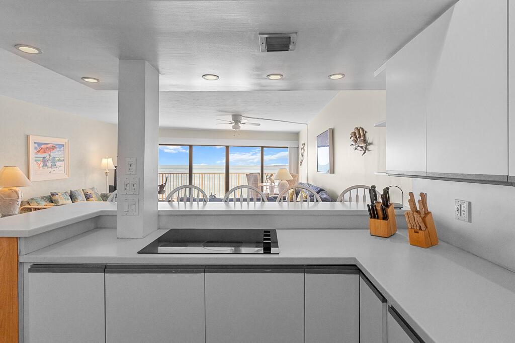 Image 4: Cooking with Ocean Views