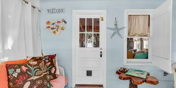 Image 3: Entrance