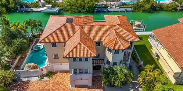 219 S 219 Anglers Drive