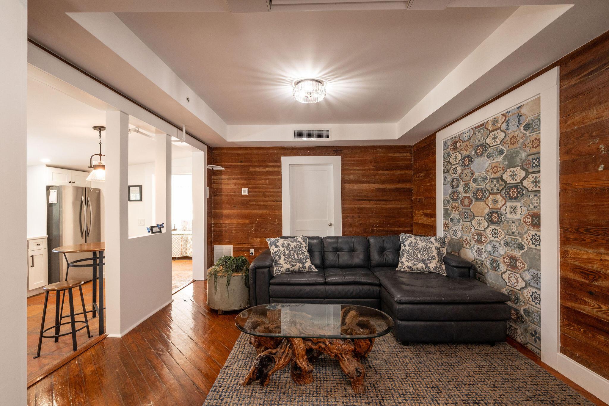 Image 3: Second Floor Unit #4