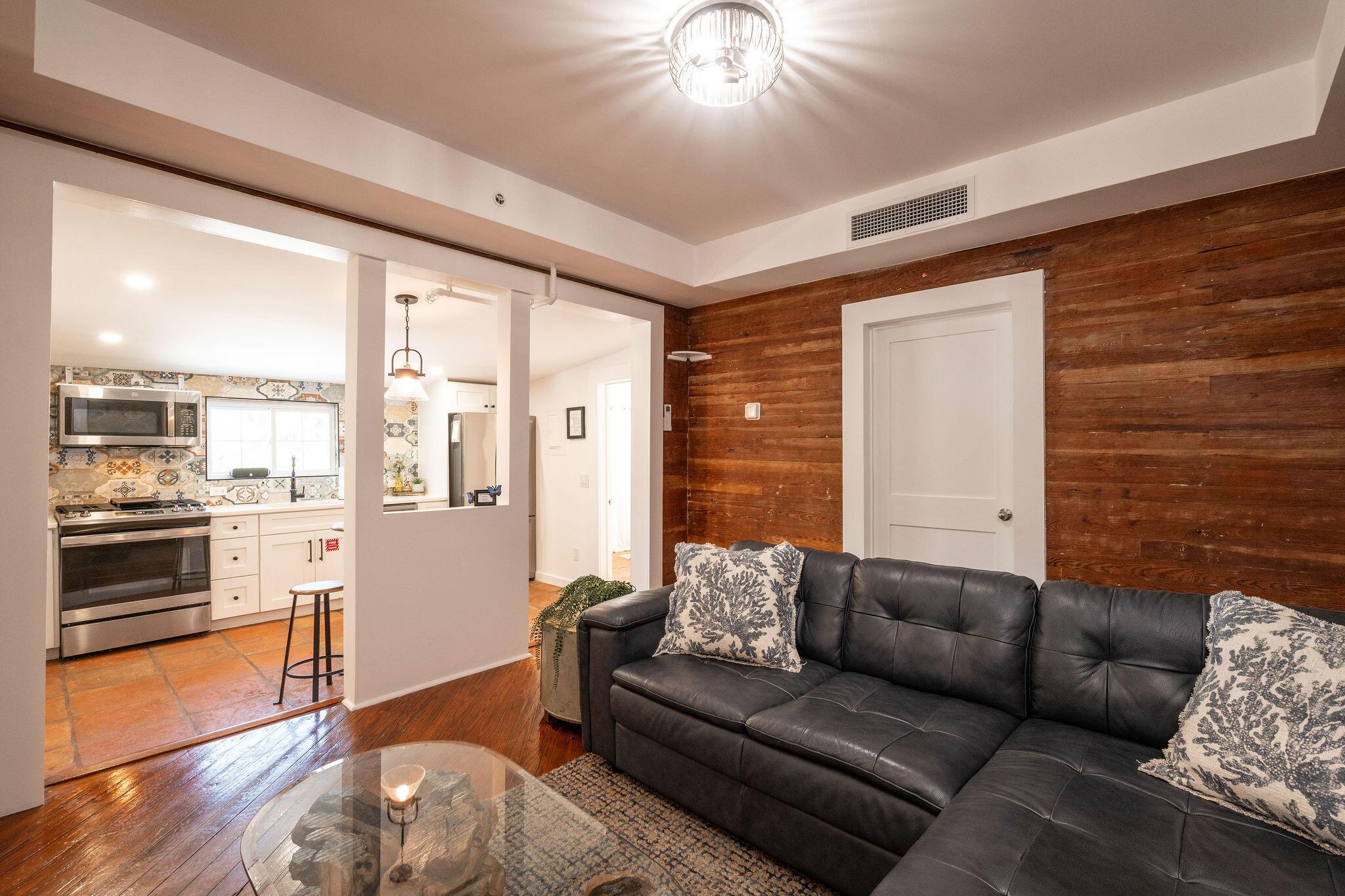Image 4: Restored Dade County Pine Accent Walls