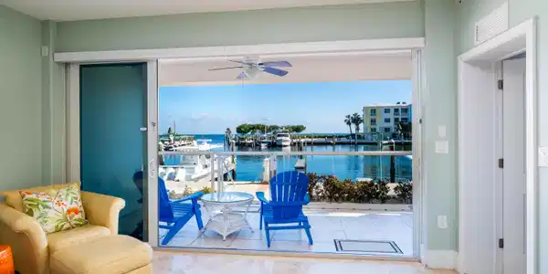Image 4: Indoor / Outdoor Living
