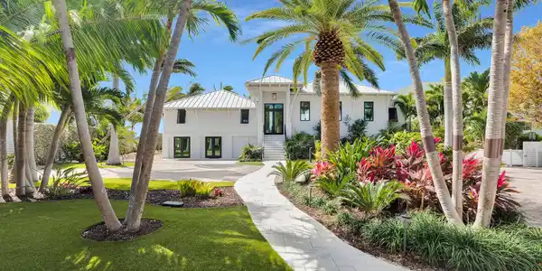 Image 3: Main Home