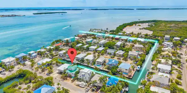 Image 2: 21-web-or-mls-28560 Doubloon Rd 021