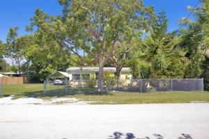 12 N Marlin Avenue