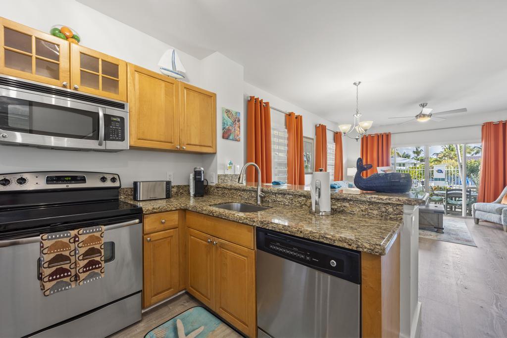 Image 2: Open floor plan