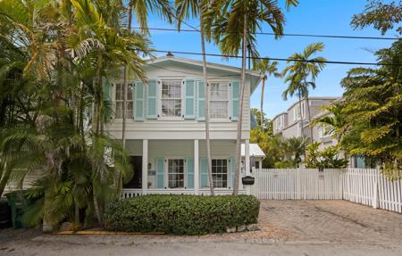 1025 Elgin Lane