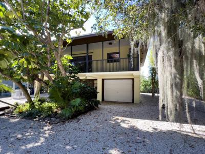 114 South Drive