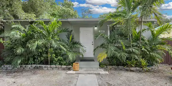 264 Hibiscus Street
