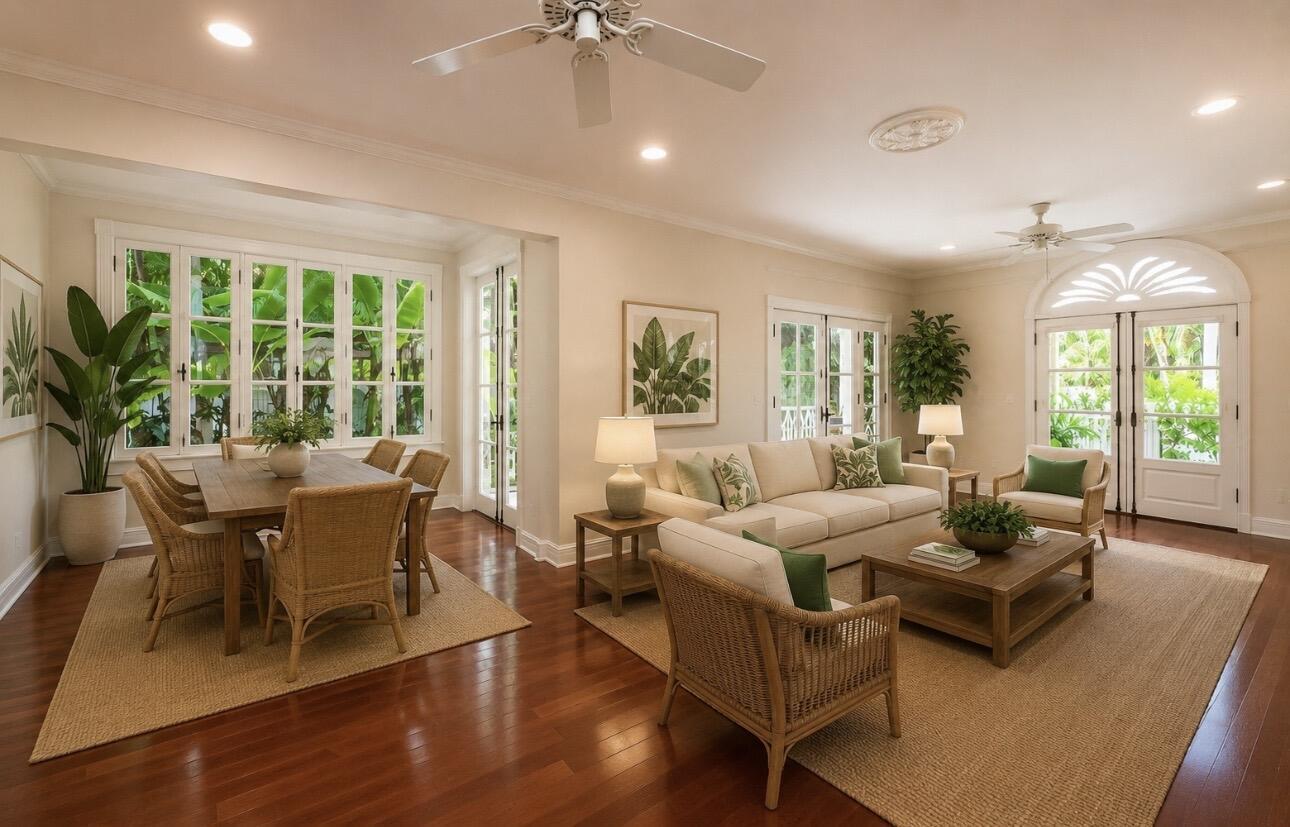 Image 4: Dining / Living Room