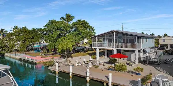 118 Snapper Creek Drive
