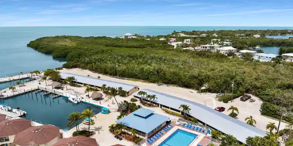 6850 Overseas Highway