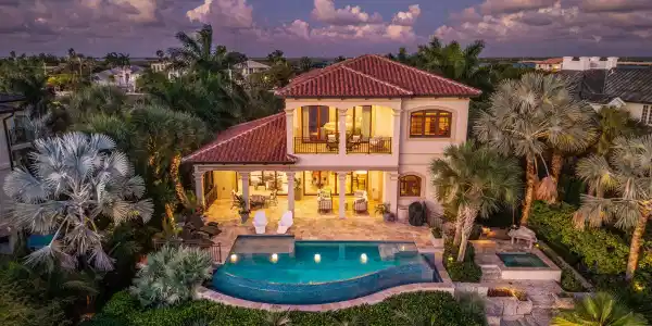 26 Cannon Royal Drive