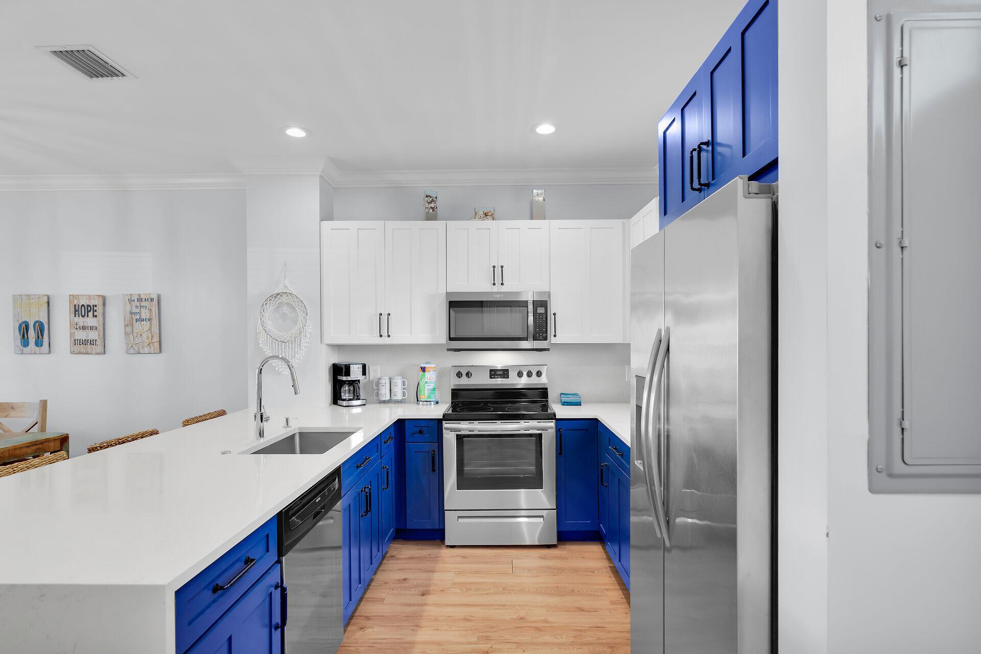 Image 3: Kitchen