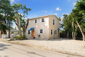 85 Holiday Boulevard