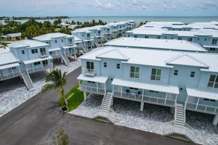 10877 Overseas Highway