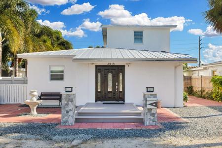 2614 Seidenberg Avenue