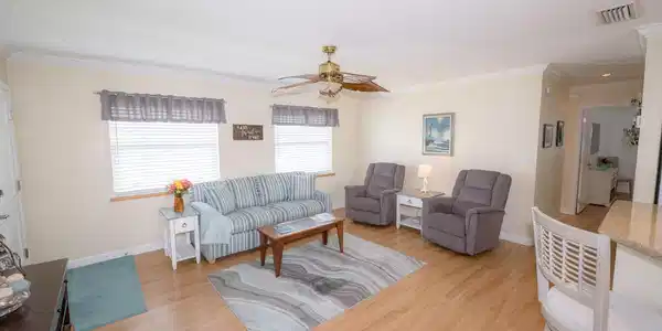 Image 3: Living Area