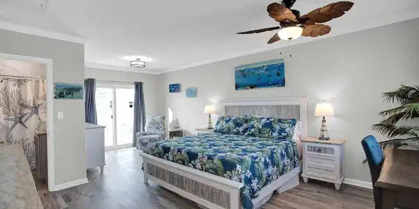 10877 Overseas Highway