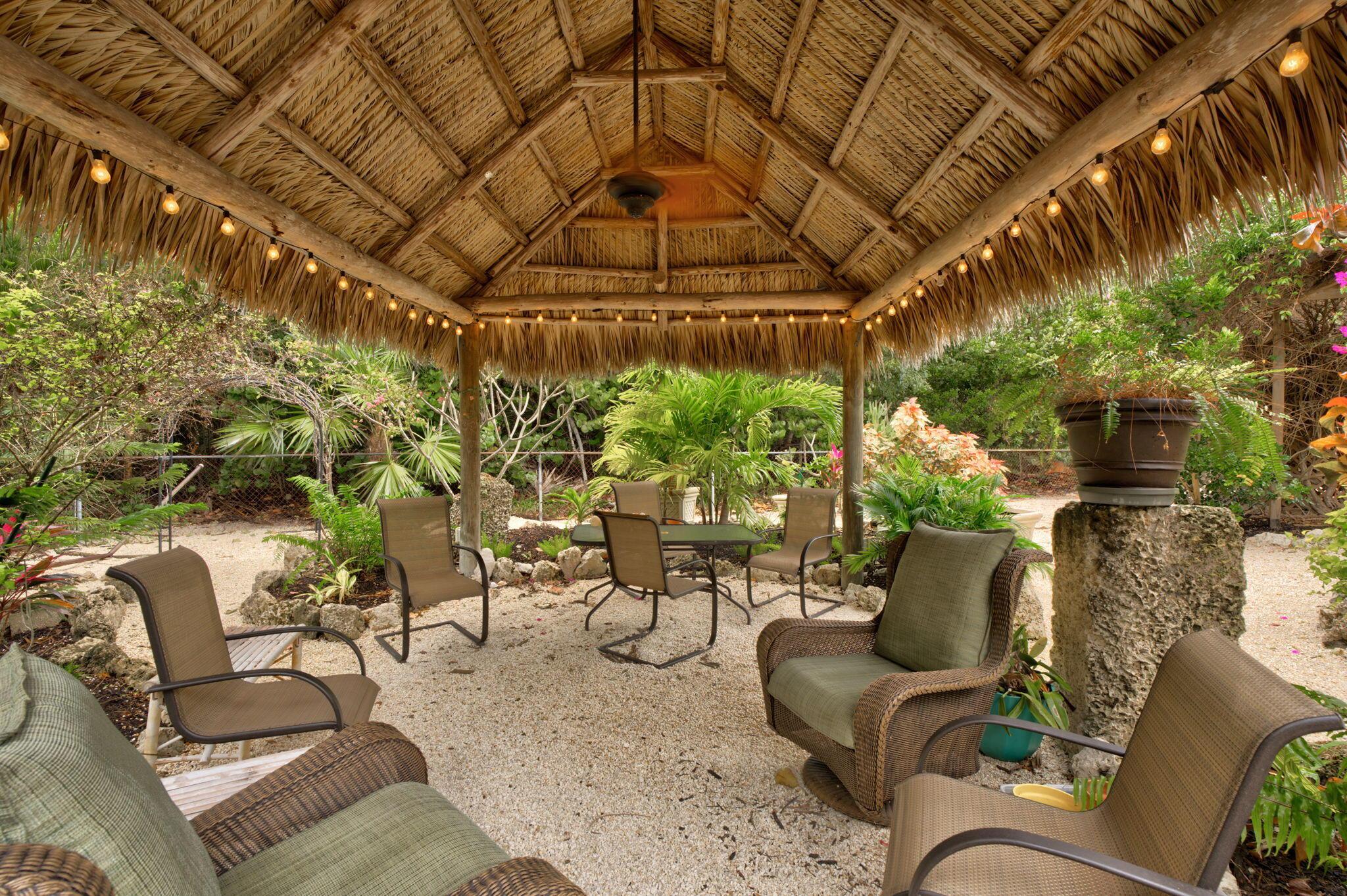 Image 2: Tiki sitting area