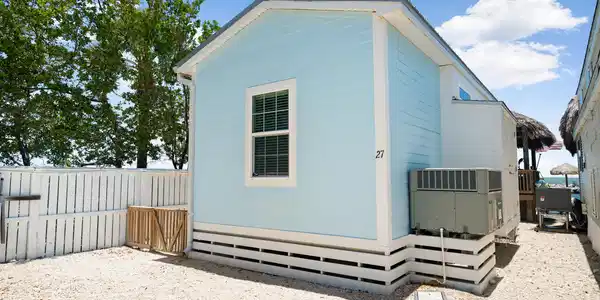 Image 4: Rear