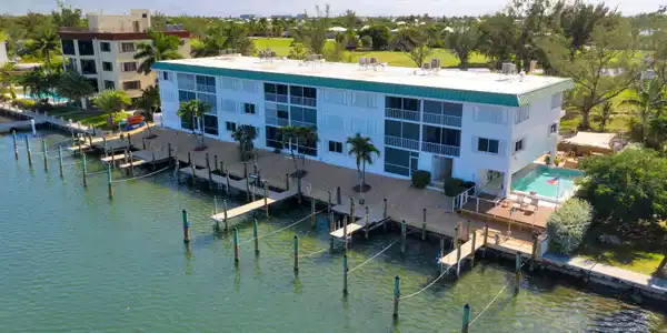 1505 Sombrero Boulevard