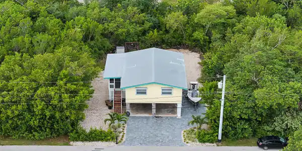 31042 Hibiscus Drive