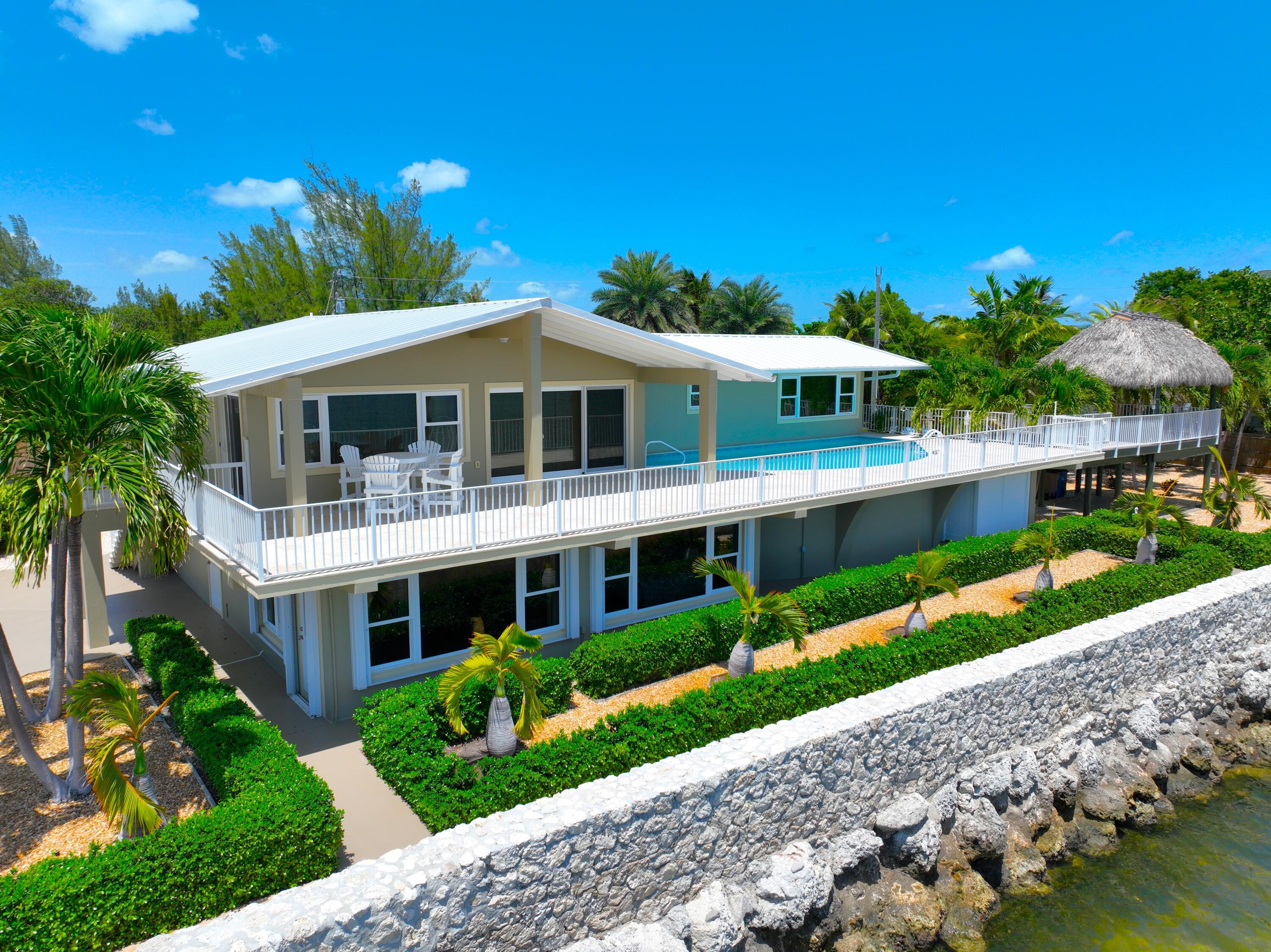 Image 2: OCEAN VIEWS FOREVER