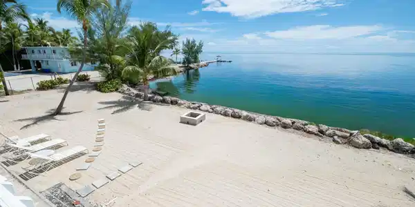 Image 2: Enchanting oceanfront property