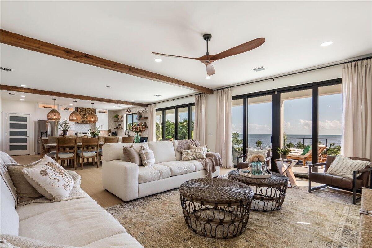 Image 4: Open Concept Living