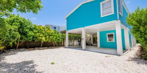 Image 3: HI RES 31011 Ave C BPK-13