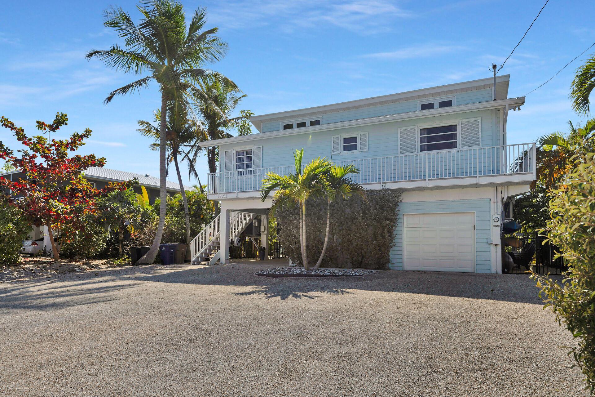 Image 1: Front Yard