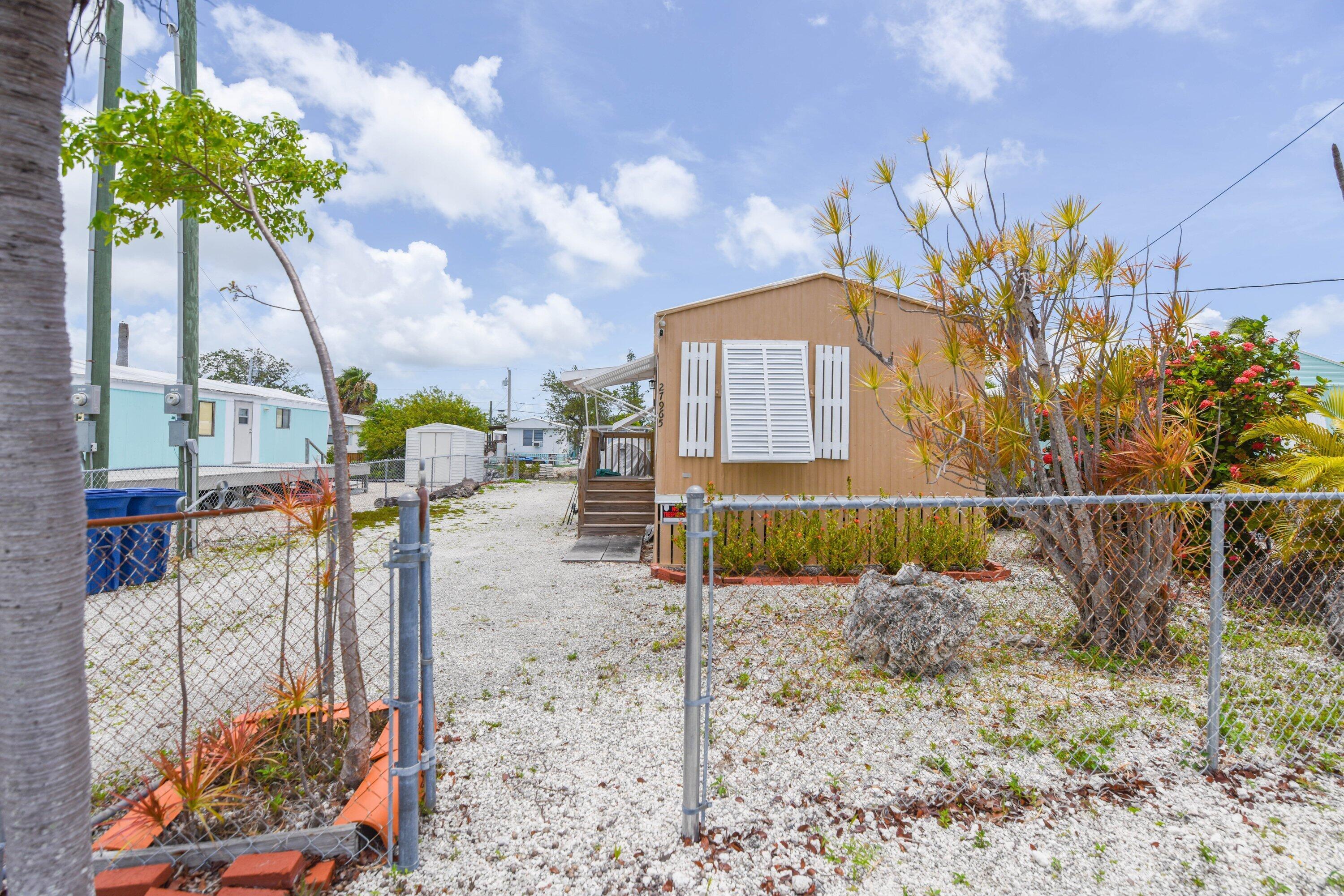Image 2: 27965 Tarpon Terrace