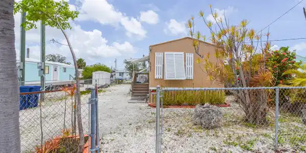 Image 2: 27965 Tarpon Terrace