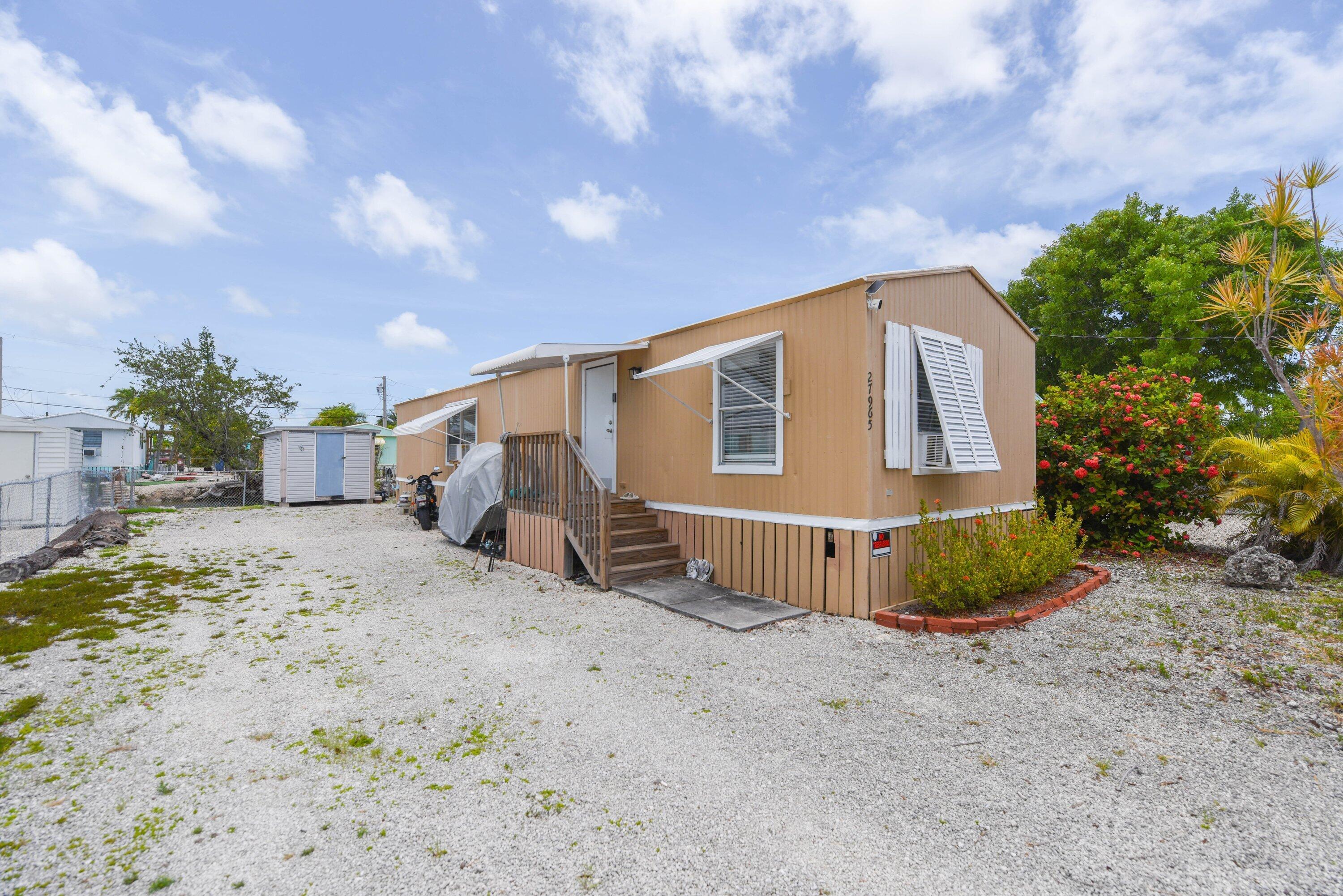 Image 3: 27965 Tarpon Terrace