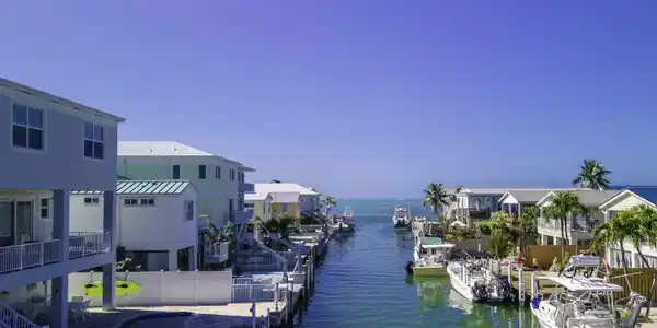 Image 3: 1140-92-Street-canal-view-